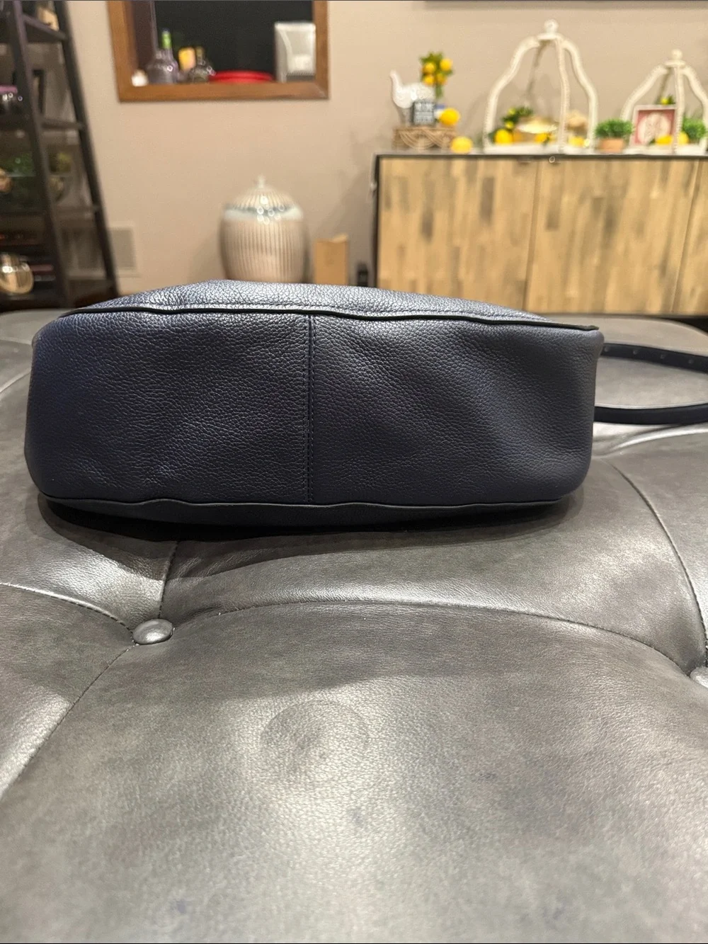 Coach Turnlock Hobo Bag Navy Blue Pebbled Leather Gold-Tone Hardware